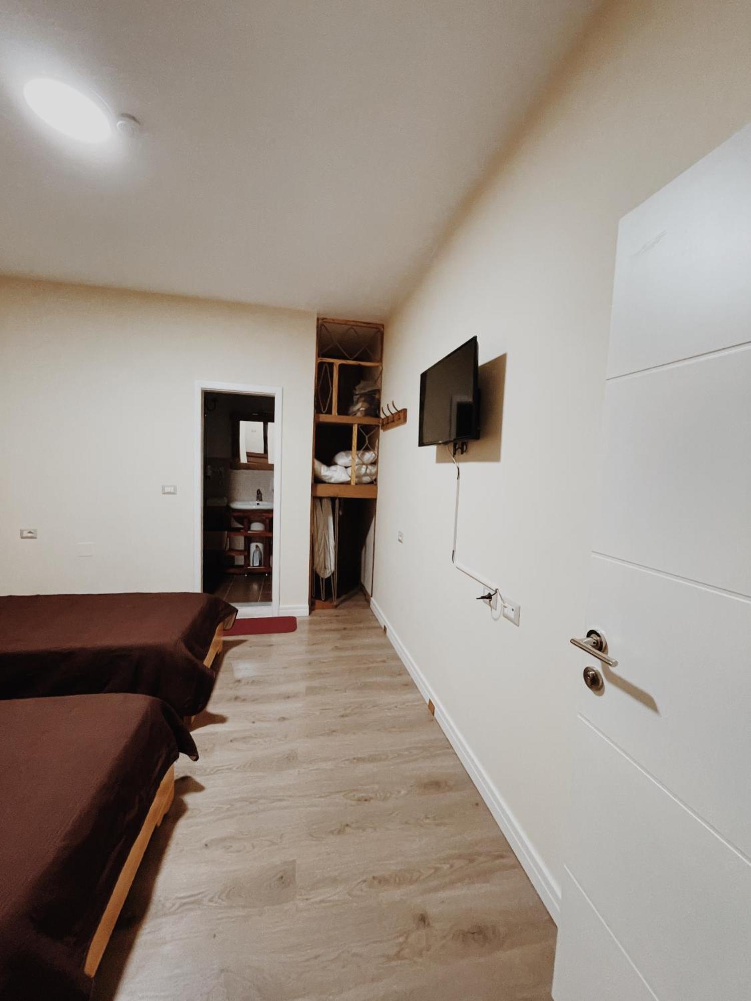 At Pikotiko'S - Korca City Rooms For Rent Exterior foto